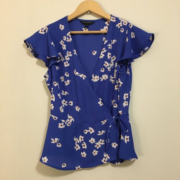 Banana Republic Blue Floral Tie Wrap Top - Picture 1 of 13